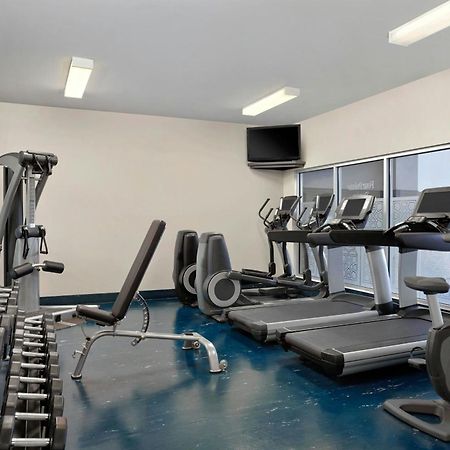 Four Points By Sheraton Hotel & Suites Calgary West Eksteriør billede