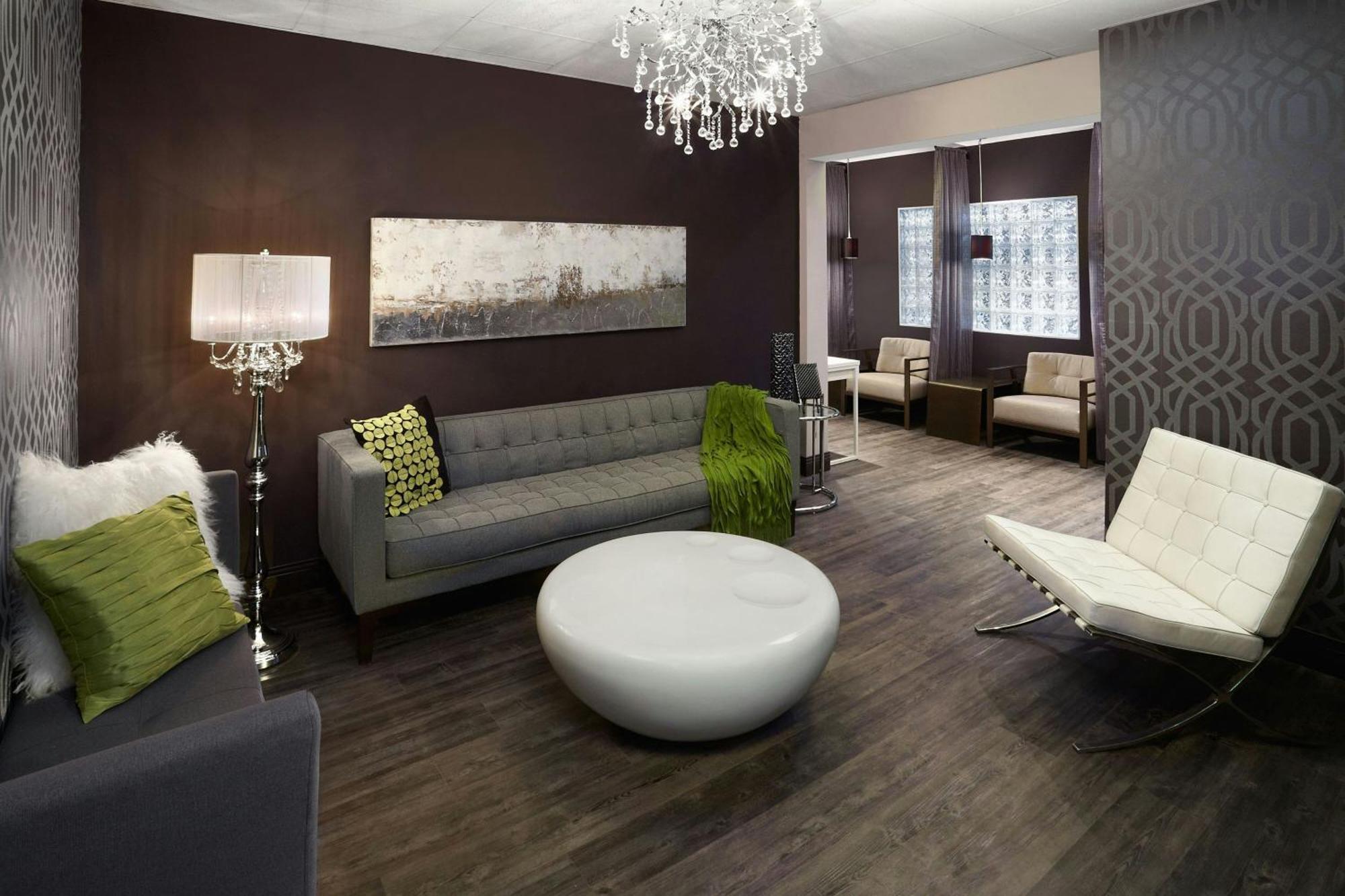 Four Points By Sheraton Hotel & Suites Calgary West Eksteriør billede
